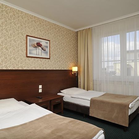 Hotel Lotos Woskrzenice Duze Exteriör bild