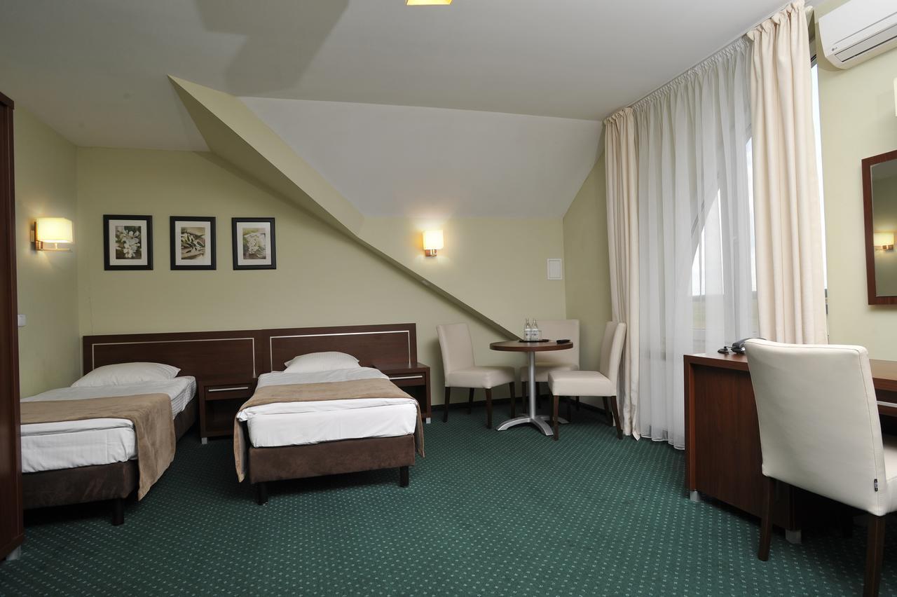 Hotel Lotos Woskrzenice Duze Exteriör bild