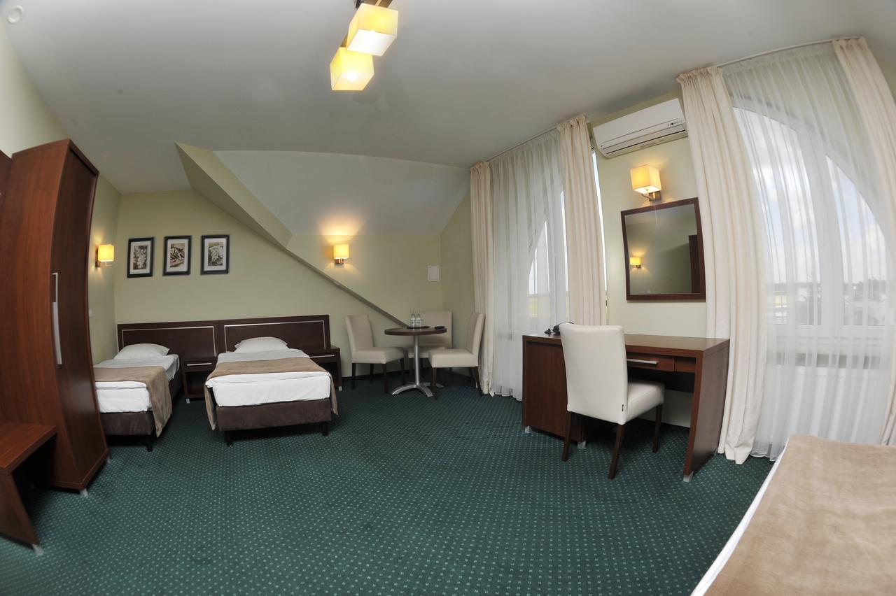 Hotel Lotos Woskrzenice Duze Exteriör bild