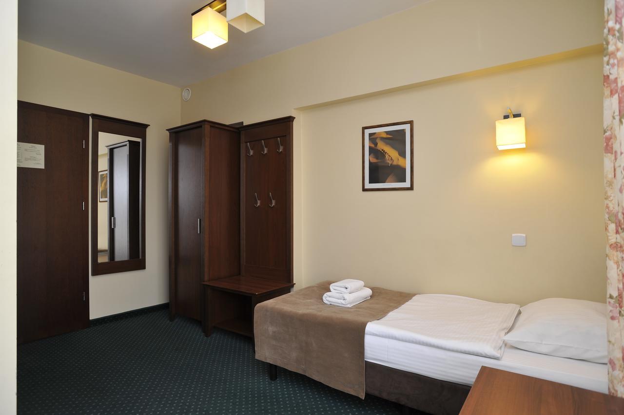 Hotel Lotos Woskrzenice Duze Exteriör bild