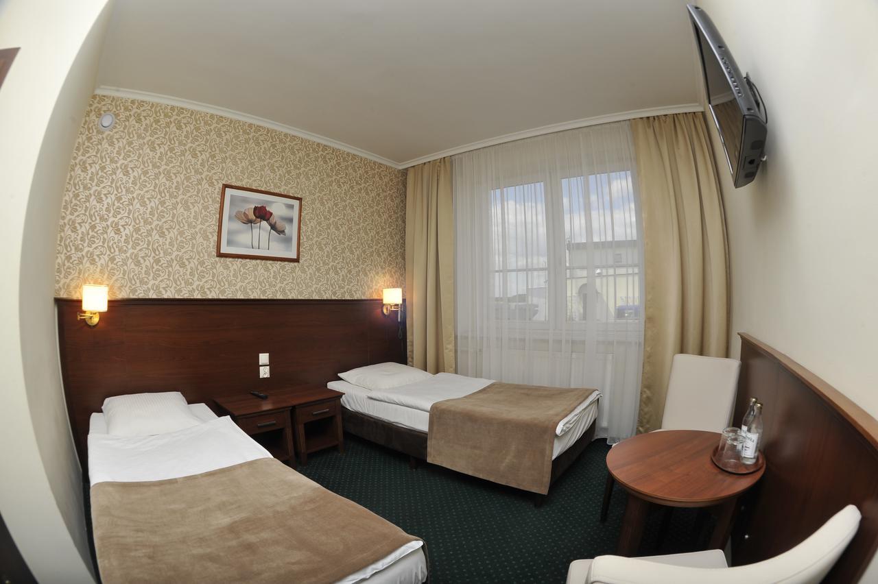 Hotel Lotos Woskrzenice Duze Exteriör bild