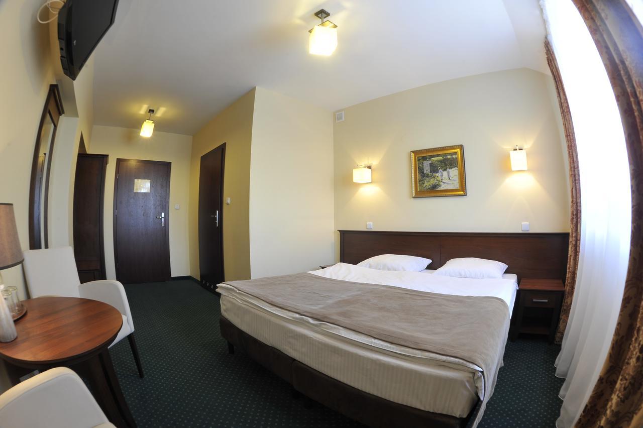 Hotel Lotos Woskrzenice Duze Exteriör bild