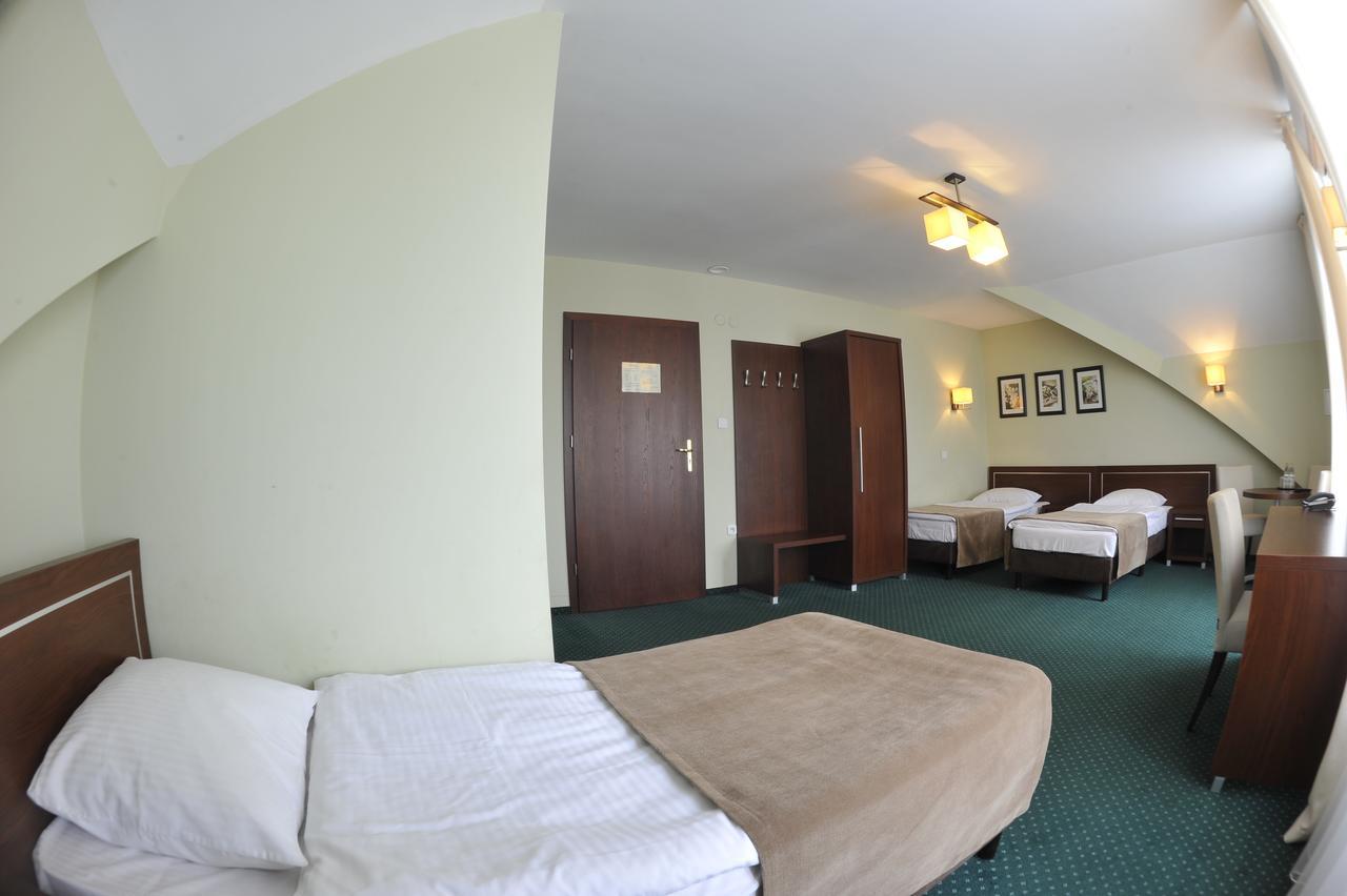 Hotel Lotos Woskrzenice Duze Exteriör bild