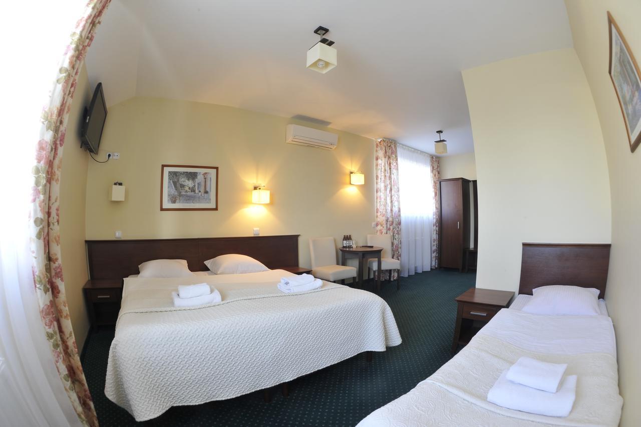 Hotel Lotos Woskrzenice Duze Exteriör bild